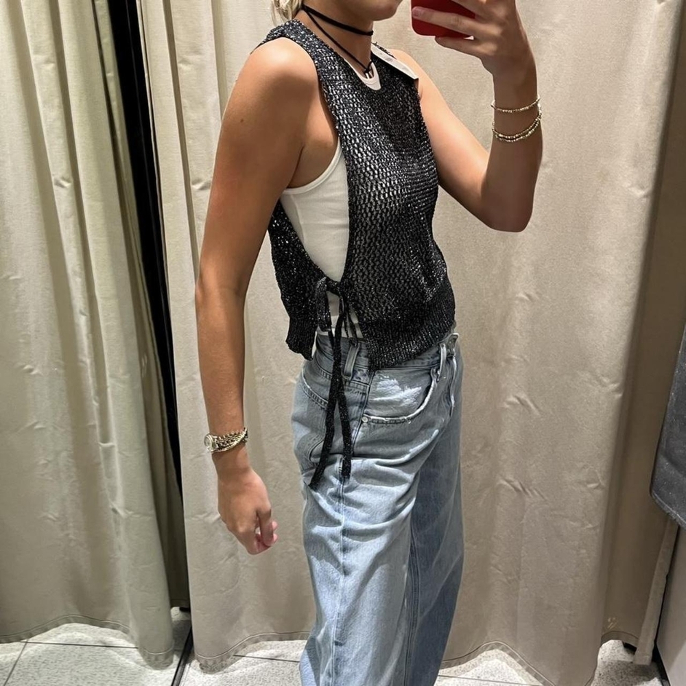 ZARA COMBINATION Contrast T shirt crochet VEST over TOP